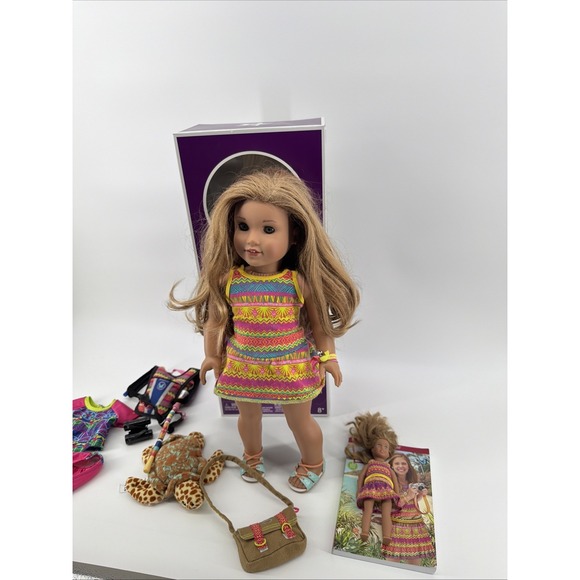 American Girl LEA CLARK 18" Doll w/ Box & Outfits 2016 Girl Of The Year READ - Picture 2 of 7